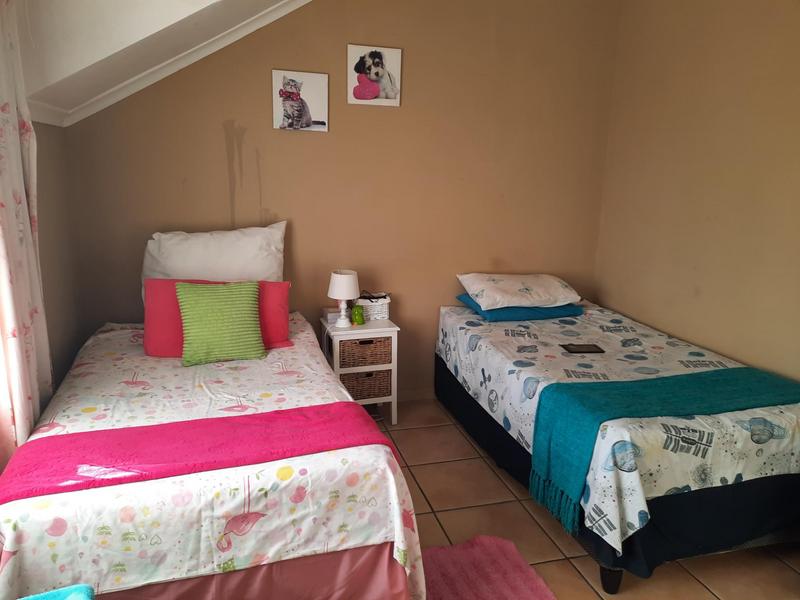 2 Bedroom Property for Sale in Brackenfell Central Western Cape
